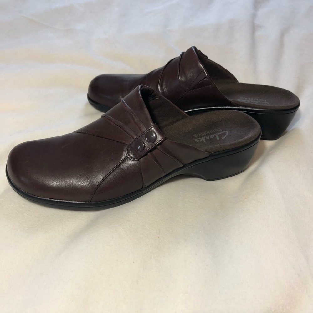 Clarks mules/clogs